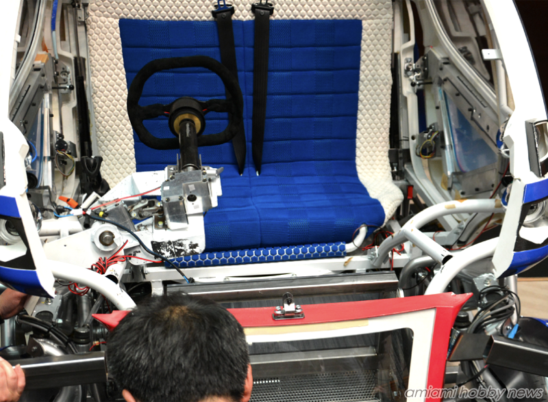 Illustration for article titled Gundam Designer Creates a Mecha Inspired Car